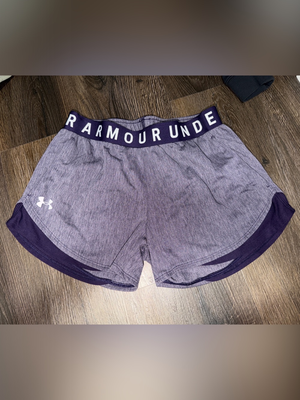 Under Armour Heathered Purple Women's Athletic Shorts with pockets size XS